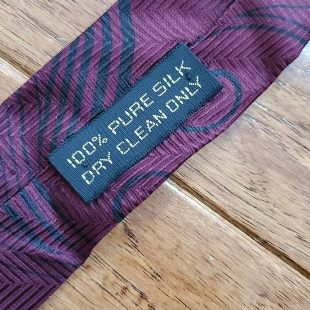 Giorgio Armani Silk Tie in Deep Burgundy